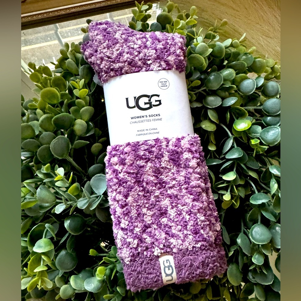 [[NWT]] UGG Cozy Chenille Socks ~ One Size